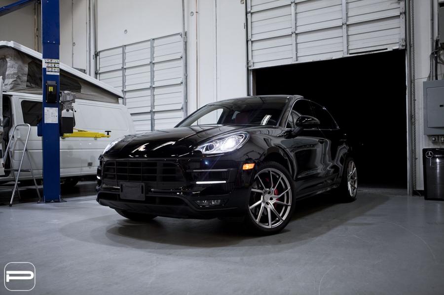  Porsche Macan on PUR Wheels (FL26) 2018 года  (фото 1 из 5)